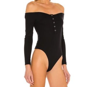 Never been worn super soft off the shoulder bodysuit